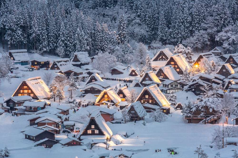 Làng tuyết Shirakawago