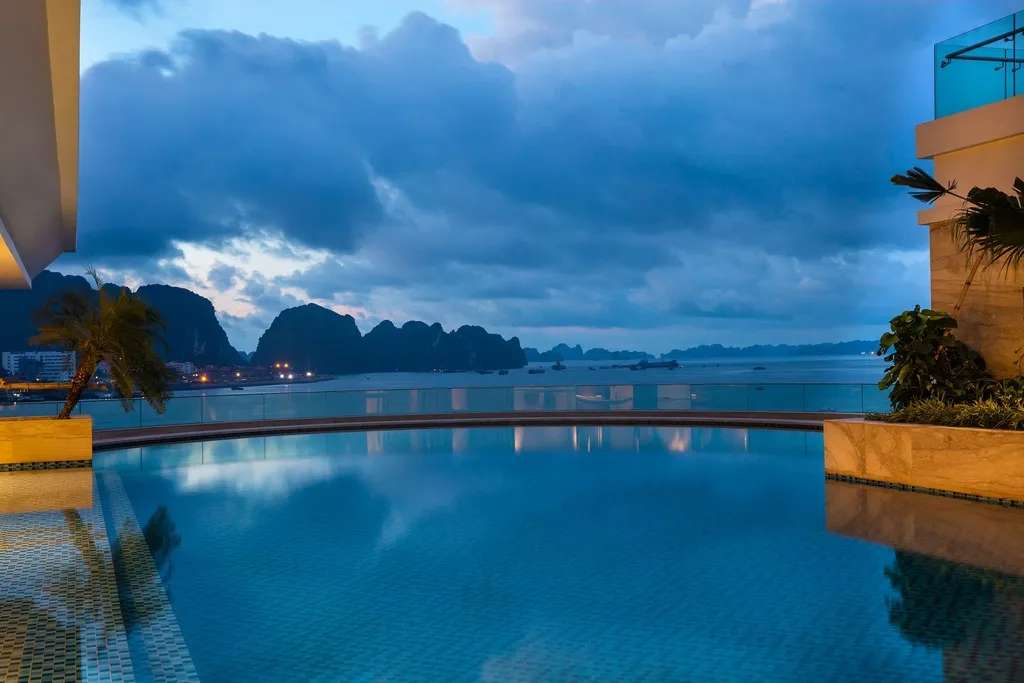 Wyndham Legend Halong là hotel 5 sao đầu tiên tại Bãi Cháy