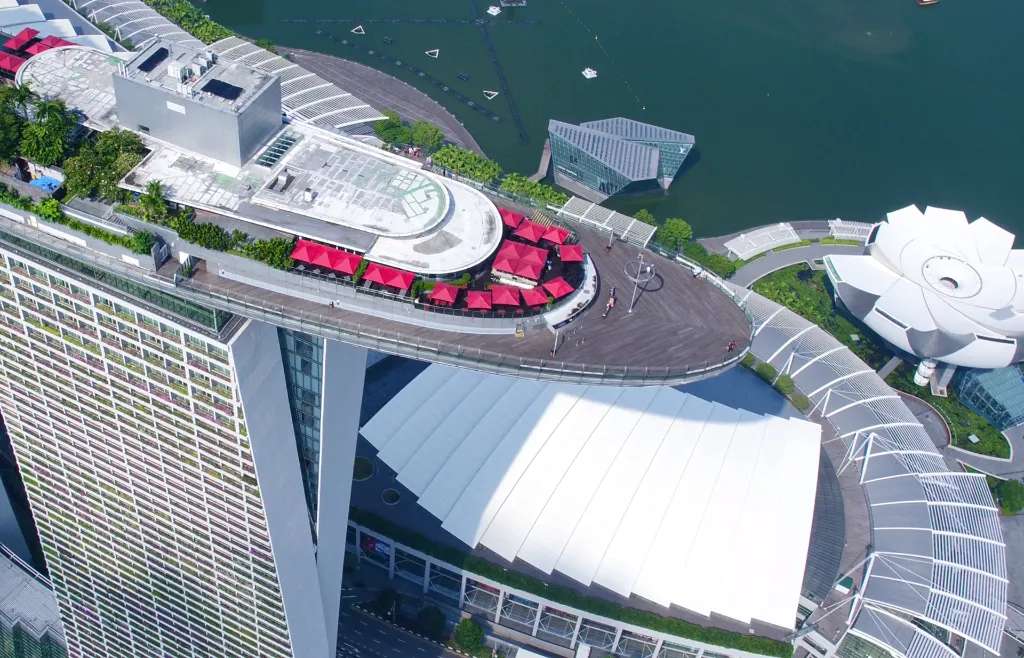 Marina bay sands skypark nhìn từ trên cao @tikago.com