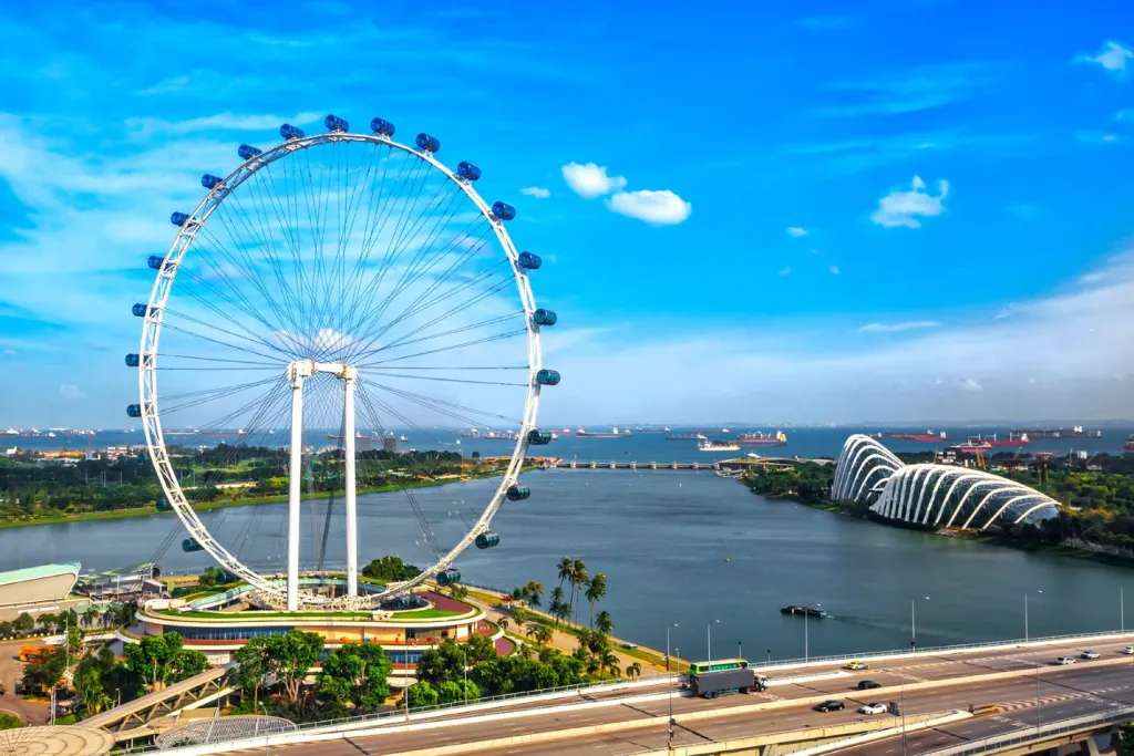 Vòng quay Singapore flyer nhìn từ xa @kkday