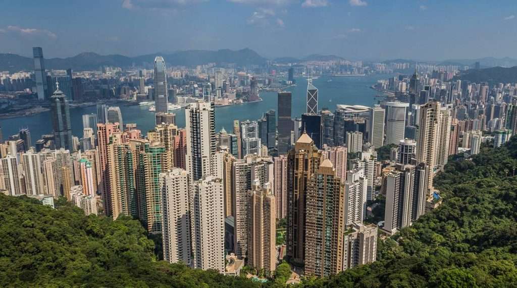 View nhìn từ đỉnh núi Victoria Peak (Núi Thái Bình) vào ban ngày 