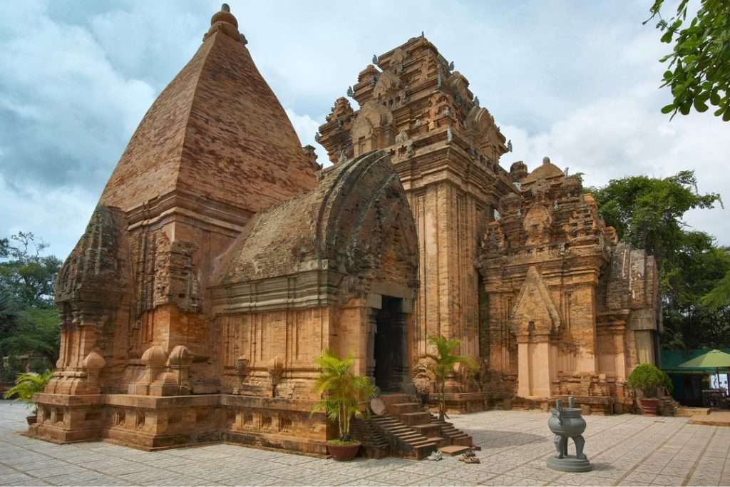 Tháp Bà Ponagar