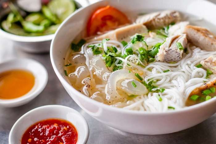 Món bún sứa chả cá Nha Trang