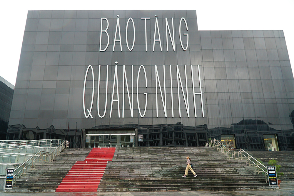 Bên trong bảo tàng kiêm thư viện 900 tỷ ở Quảng Ninh