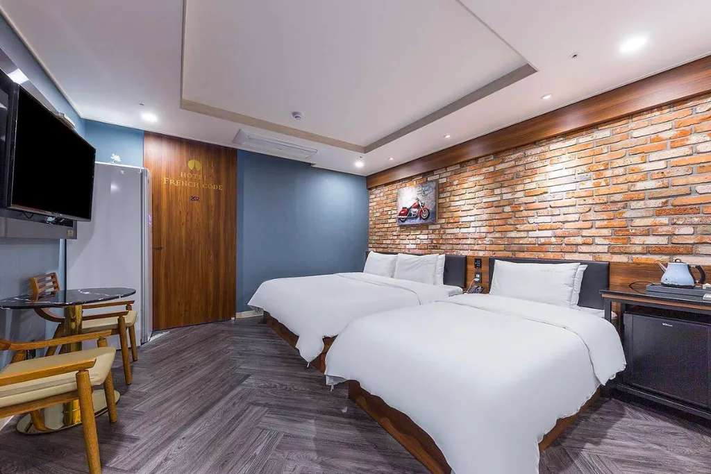 Phòng nghỉ đôi tại French Code Hotel 