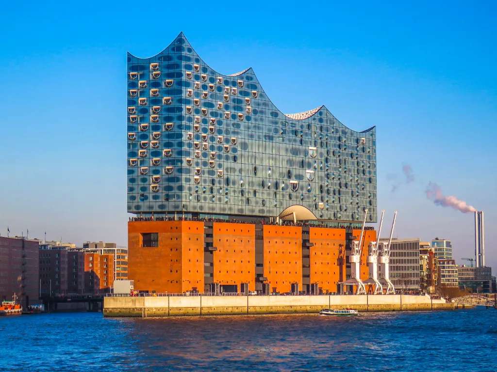 Nhà hát lớn Elbphilharmonie - Biểu tượng của thành phố cảng Hamburg @Wikipedia