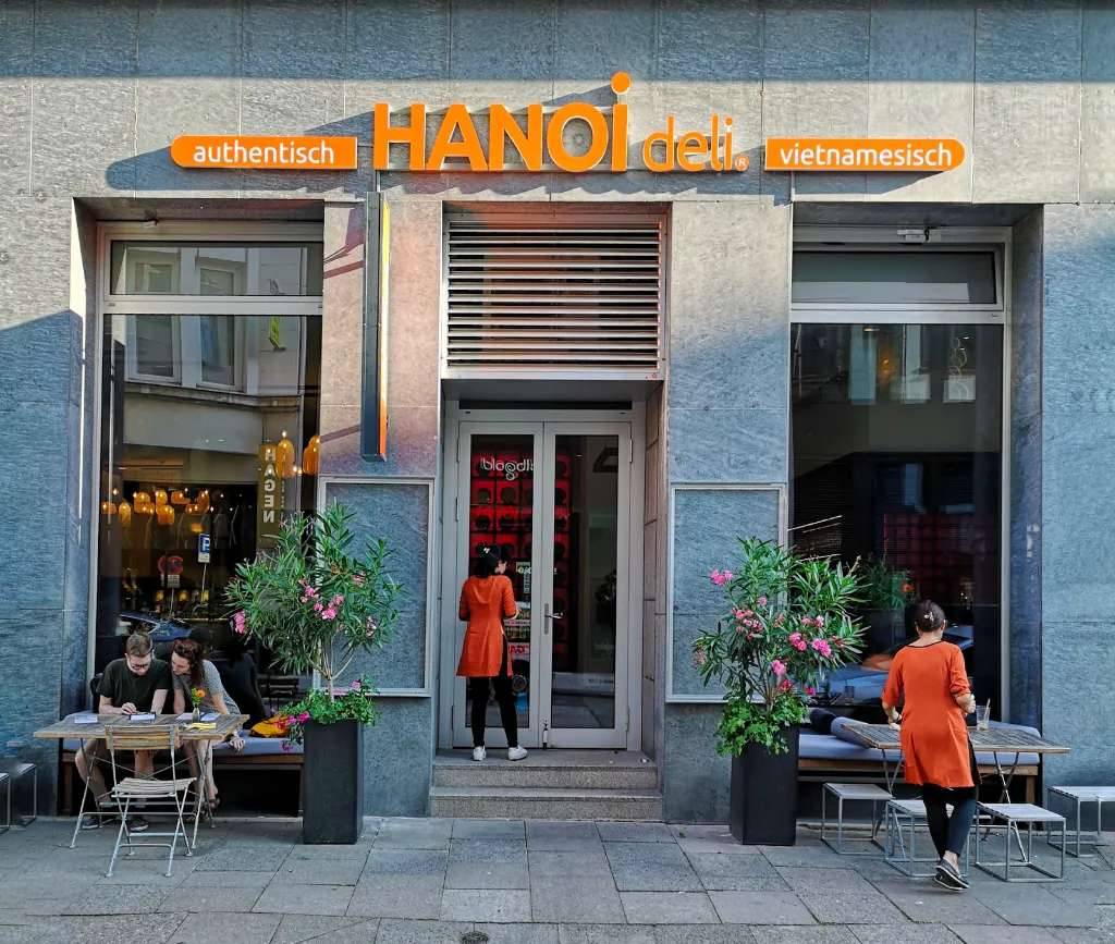 Bạn có thể thử món ăn Việt tại Hanoi Deli @Hanoi Dela 