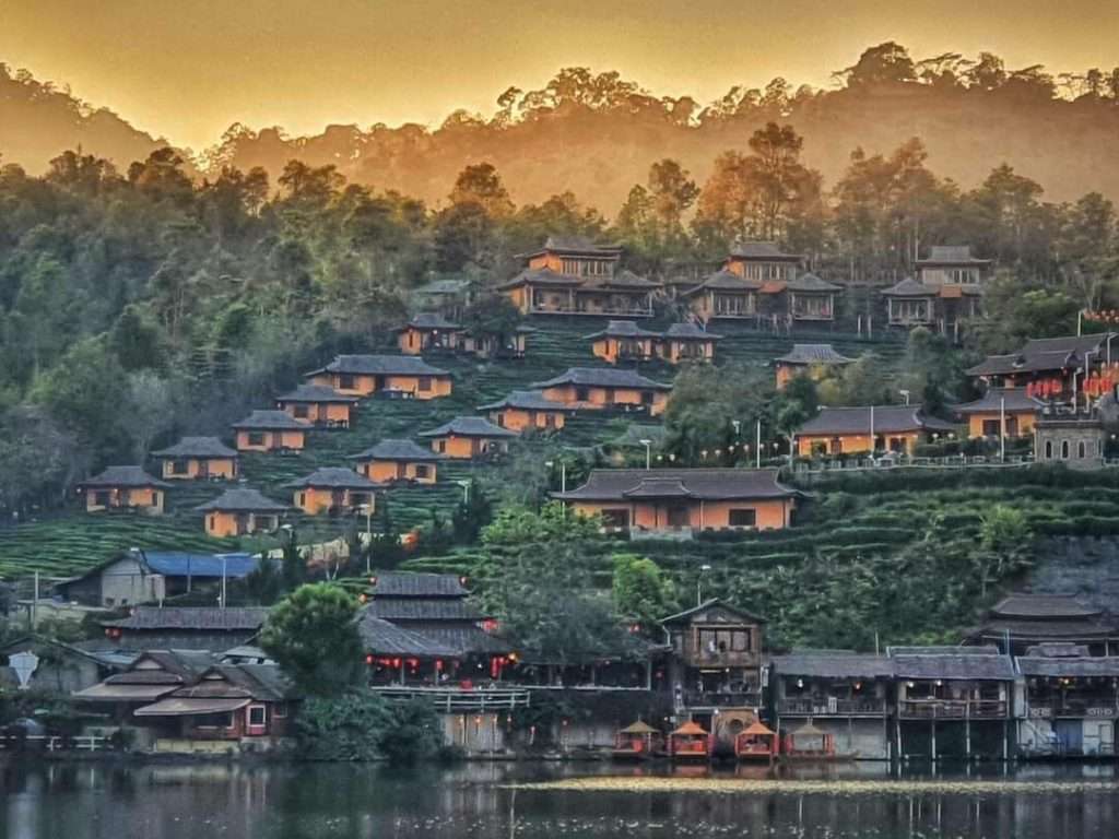 Cổ trấn Ban Rak Thai của Mae Hong Son