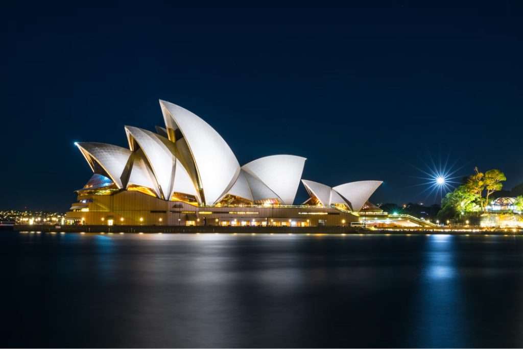 Nhà hát Opera Sydney về đêm