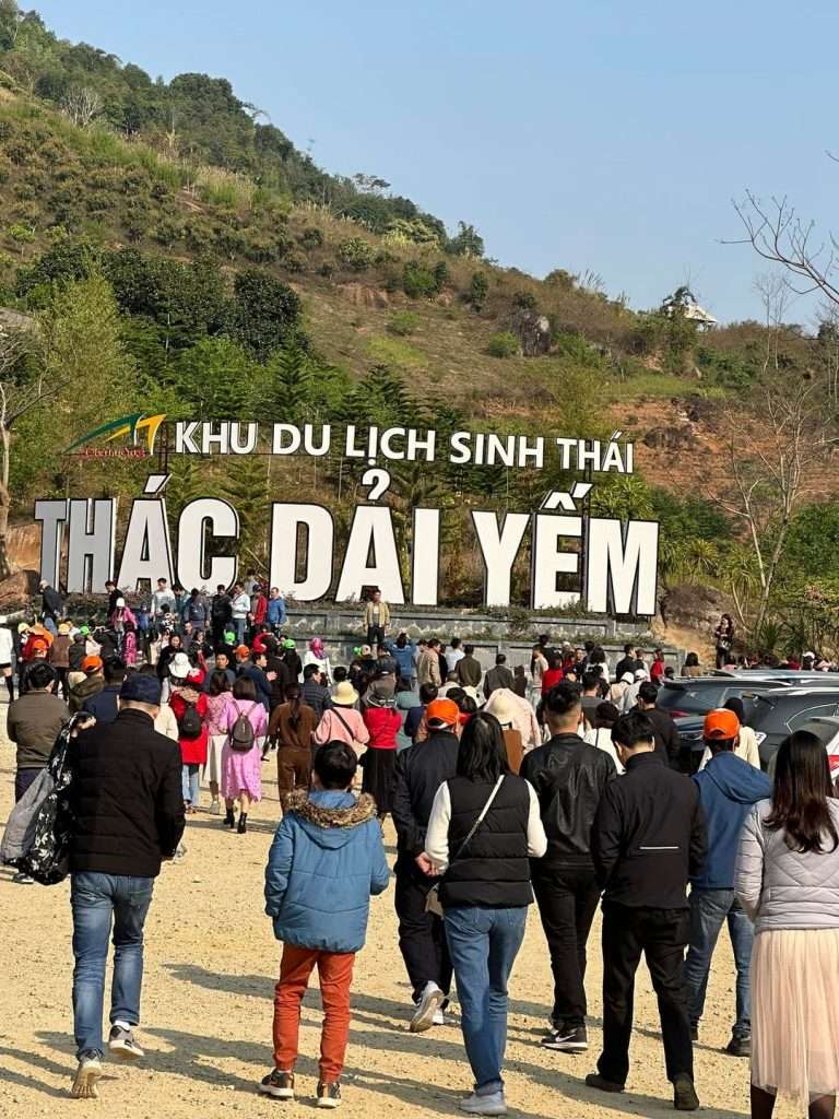 thác Dải Yếm