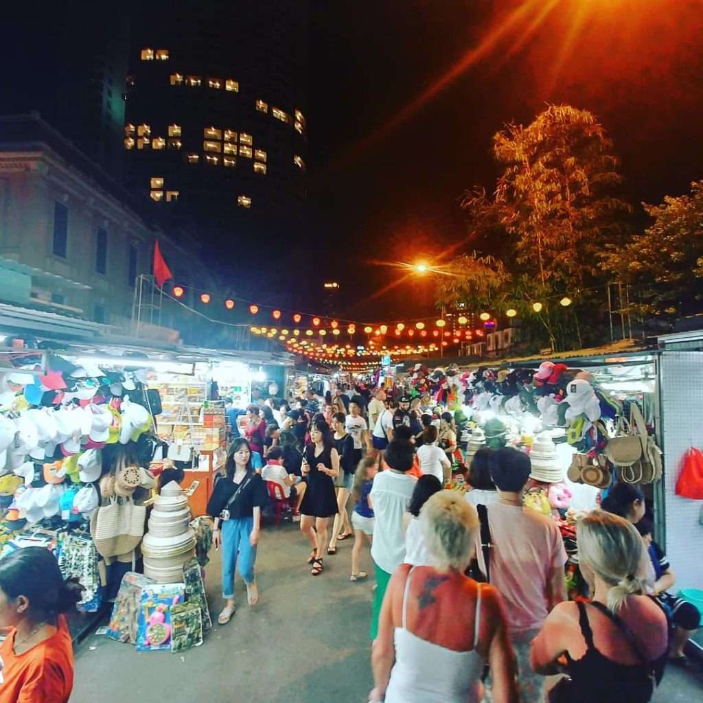 Kinh nghiệm đi chợ đêm Nha Trang