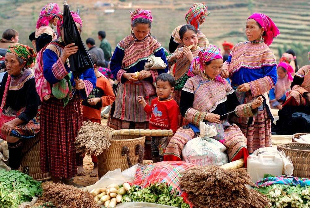 Chợ Lào Lóng Sập Mộc Châu