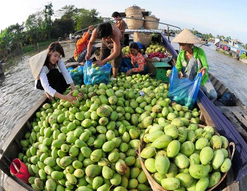 Chợ nổi Long Xuyên