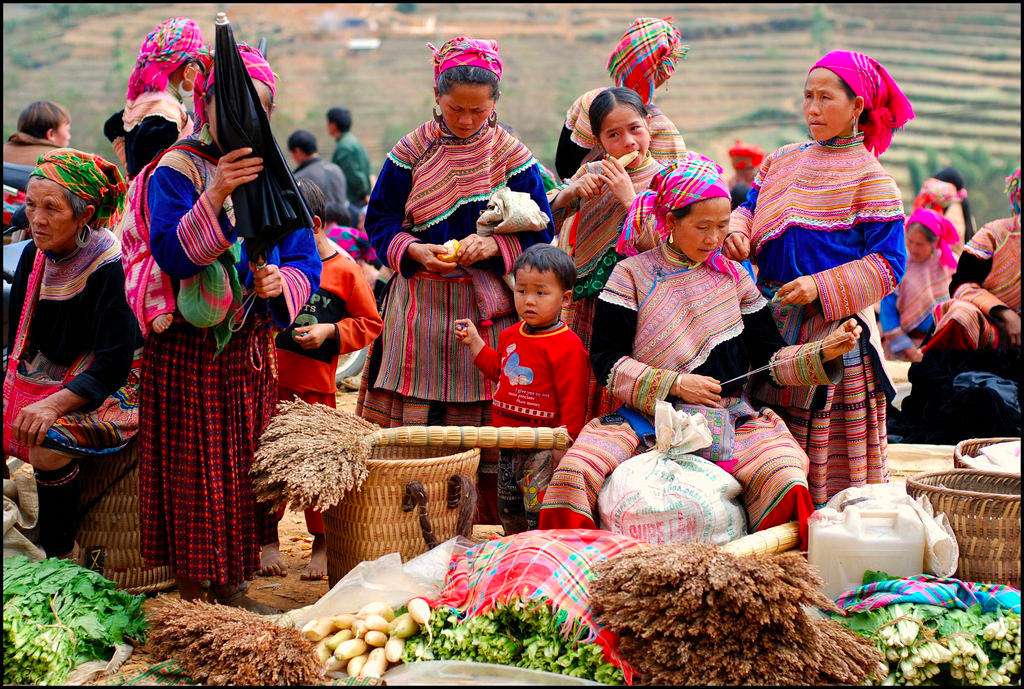 Chợ phiên Sapa