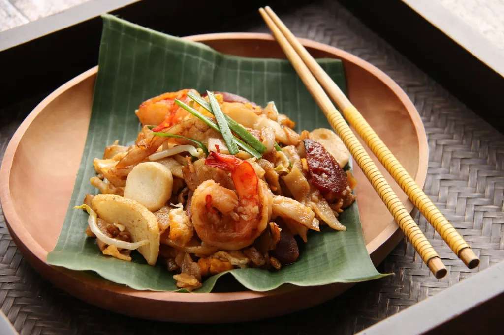 Món ăn char kway teow, hủ tiếu xào cay nổi tiếng tại Penang