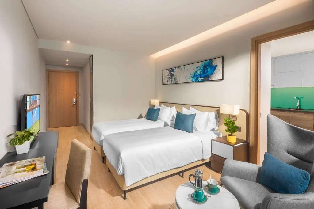 Các tiện ích và không gian phòng nghỉ dưỡng của khách sạn Citadines Marina Halong @citadinesmarinahalong.vn