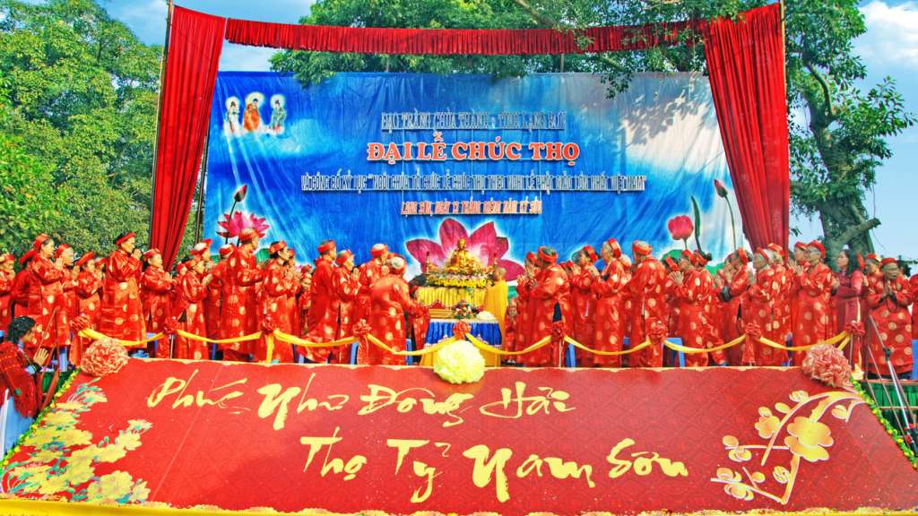 Đại lễ chúc thọ và công bố chùa Thành và “ngôi chùa tổ chức lễ chúc thọ theo nghi lễ phật giáo to nhất Việt Nam” 
