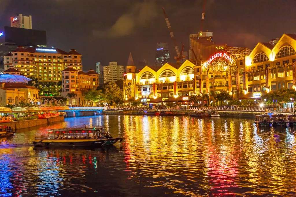 Đi bumboat tham quan cảnh đẹp tại Singapore 