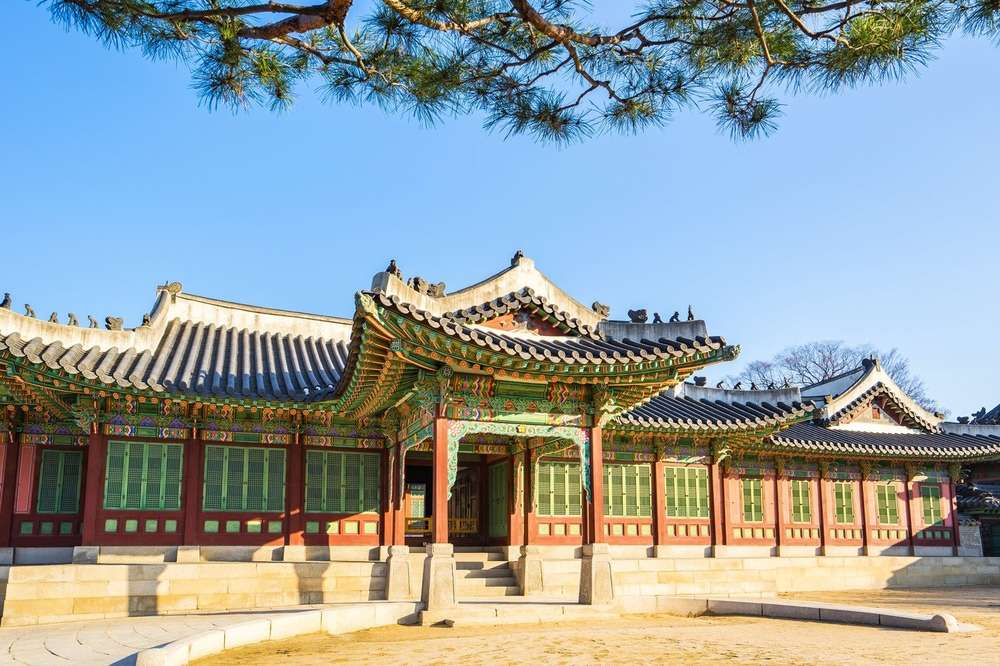 Changdeokgung chủ yếu được làm bằng gỗ