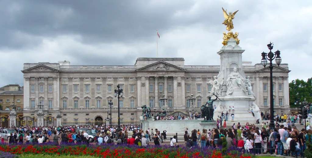 Giá vé vào cổng cung điện Buckingham 