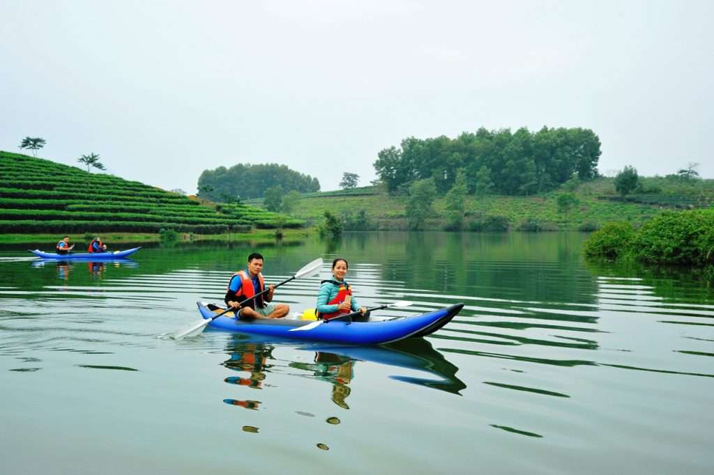 Thưởng thức không gian thiên nhiên tại đảo chè 