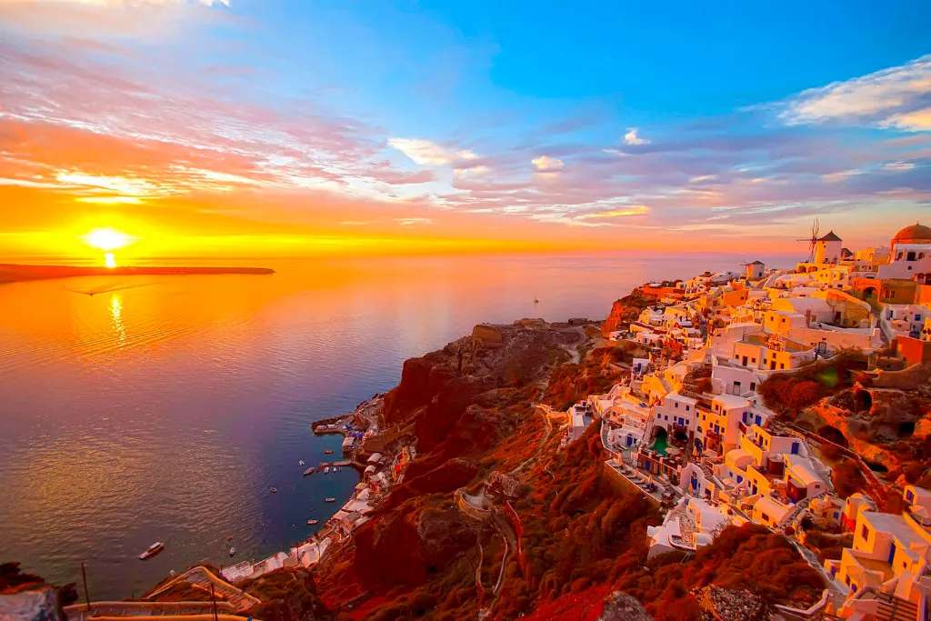 Nên ghé thăm đảo Santorini vào thời gian nào? 