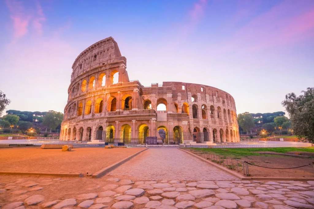 Đấu trường La Mã Colosseum @Shutterstock