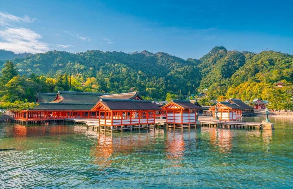 Điện chính của đền Itsukushima