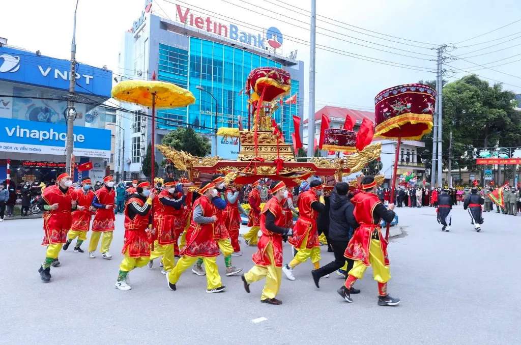 Lễ hội đền Kỳ Cùng - Tả Phủ thể hiện sự tri ân của đồng bào các dân tộc Lạng Sơn đối với các vị tiền nhân có công lớn trong việc bảo vệ bờ cõi đất nước 