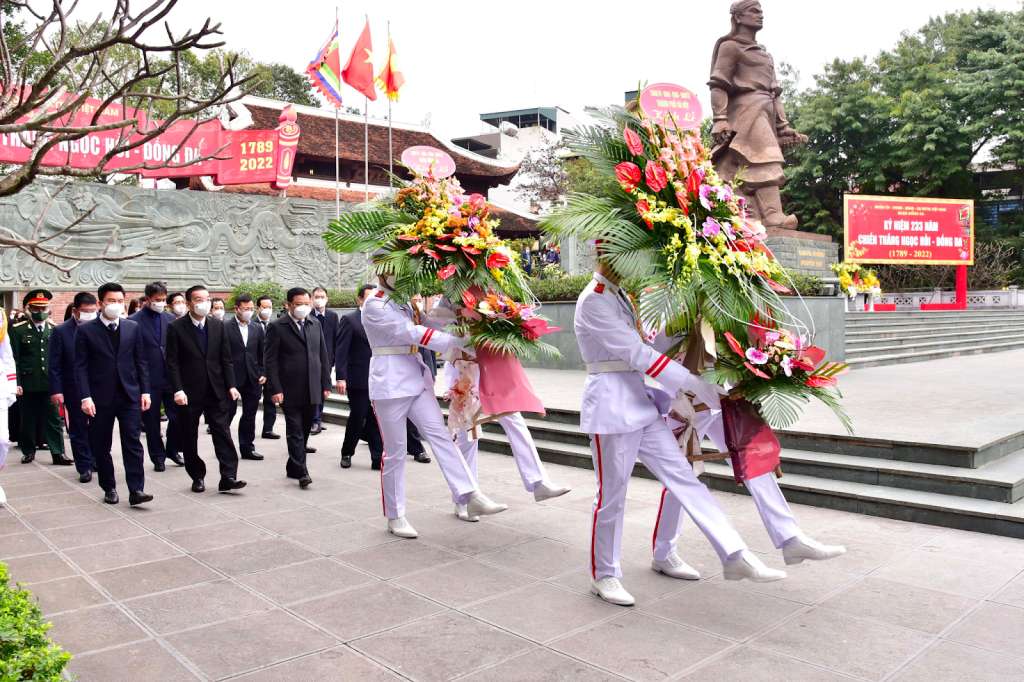 Kinh nghiệm du lịch khi đến với Đền thờ vua Quang Trung