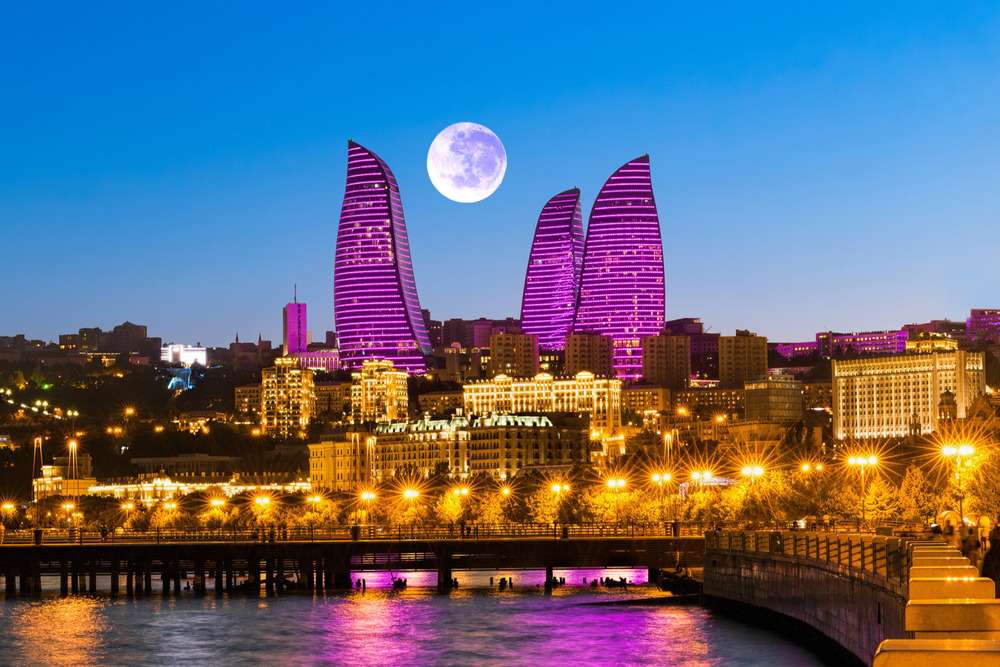 Nằm giữa châu u và châu Á, Azerbaijan là quốc gia có bề dày văn hóa và di sản lịch sử lâu đời @nTravelDaily