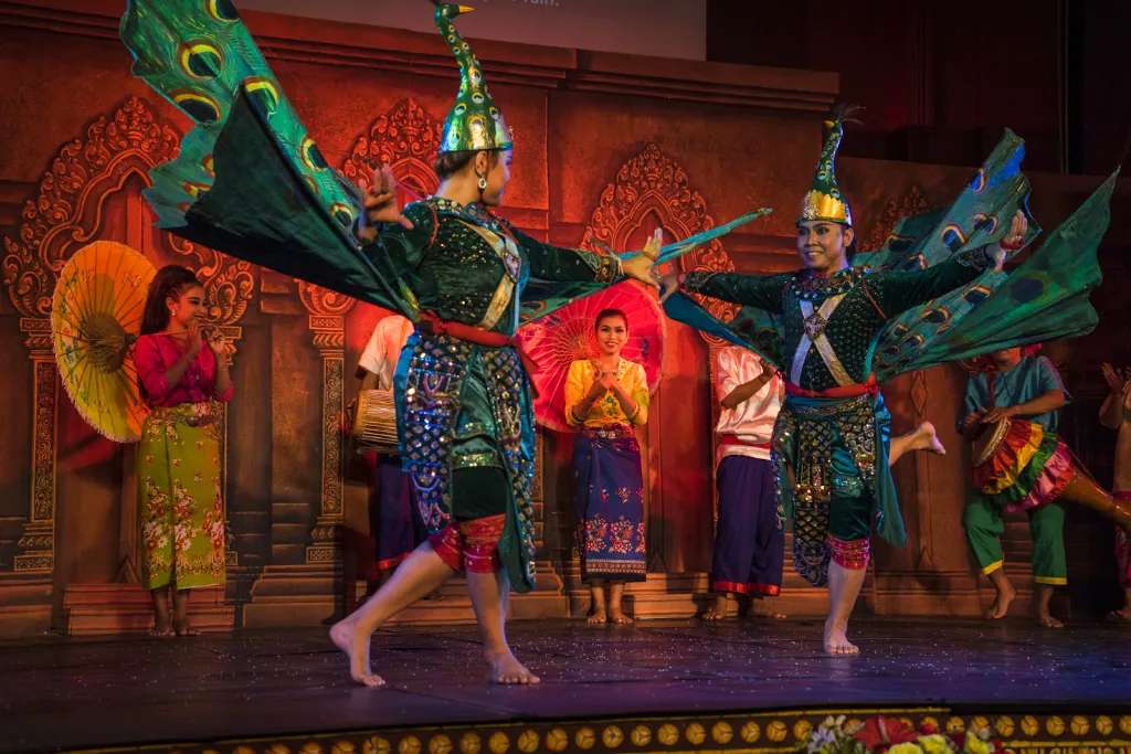 Thưởng thức buổi biểu diễn Cambodian Living Arts