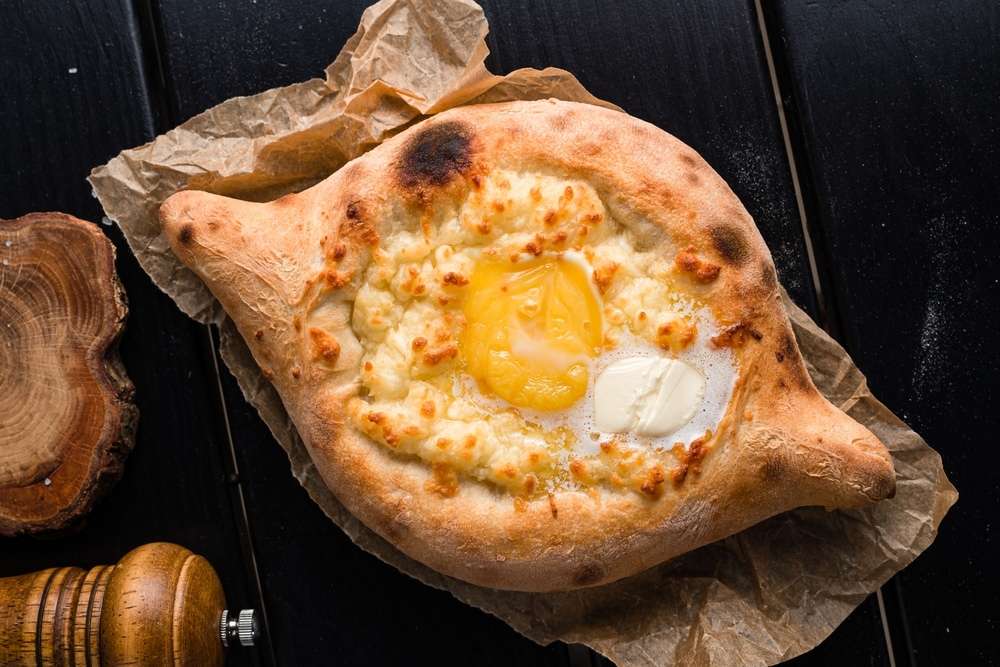 Món Khachapuri