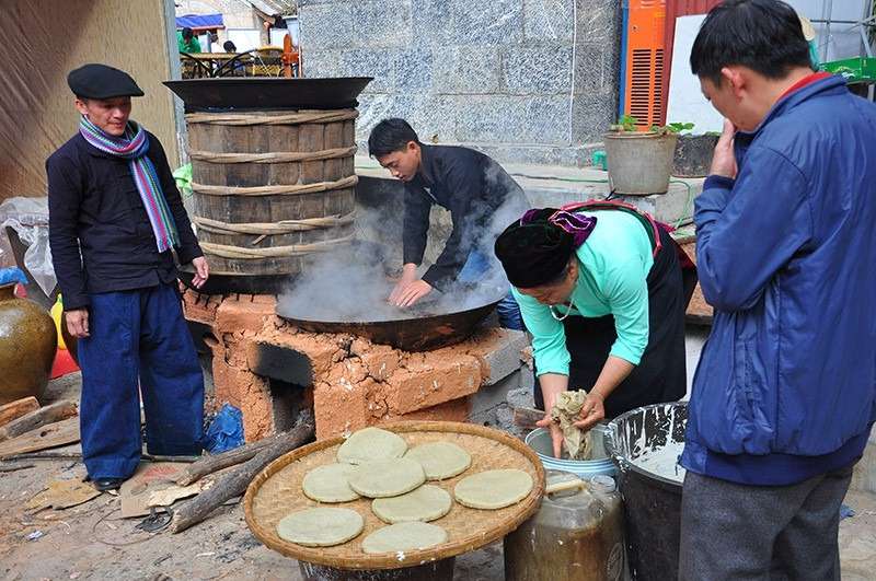 làm bánh Tam Giác Mạch