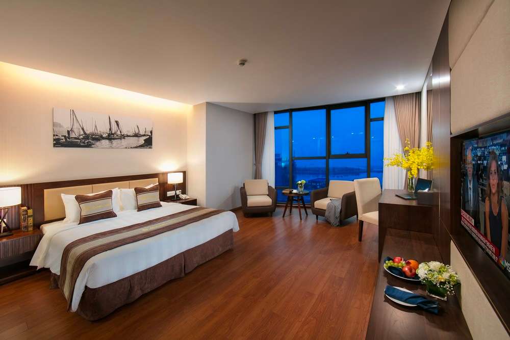 Khách sạn Ha Long Marina Hotel 