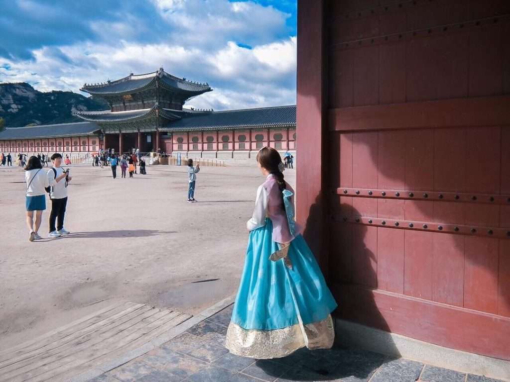 Ghé thăm cung điện Gyeongbokgung vào mùa đông 