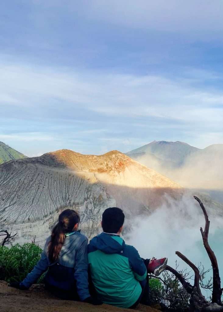 Trên miệng núi lửa Kawah Ijen - Du lịch Indonesia tự túc