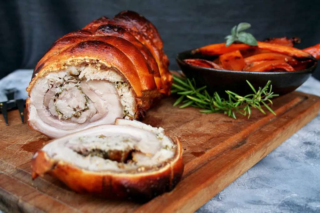 Porchetta (thịt heo nhồi)