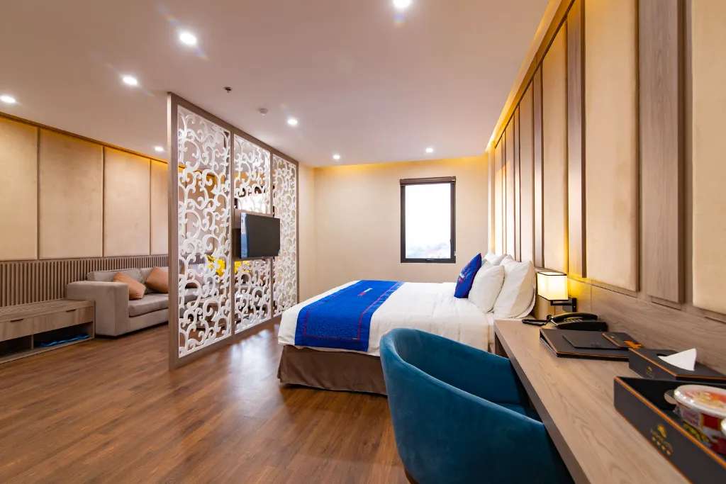 Không gian phòng nghỉ tại khách sạn @www.sunshinehotelmongcai.com