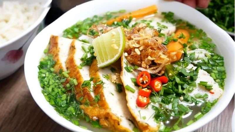 Banh canh chả cá nha trang