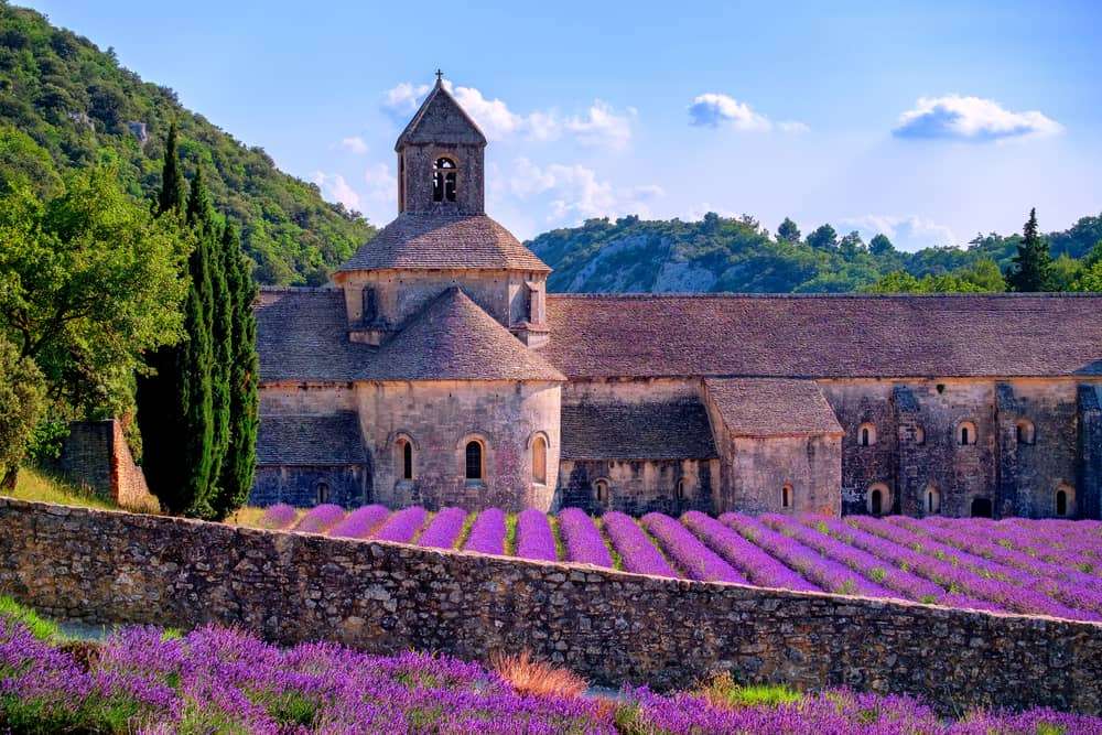 Kiến trúc và cảnh quan đặc trưng của Provence