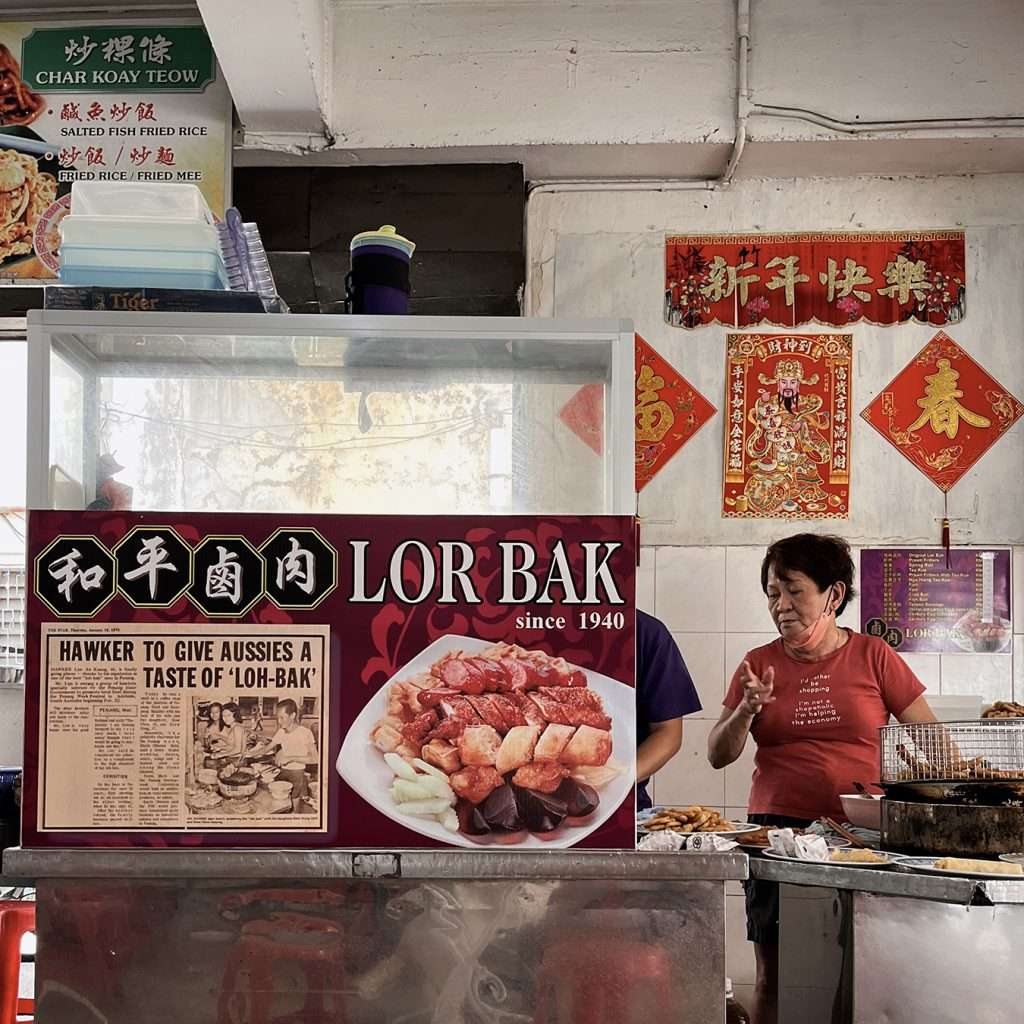 Quầy bán Loh Bak bên trong Ho Ping Cafe - Ăn gì ở Penang