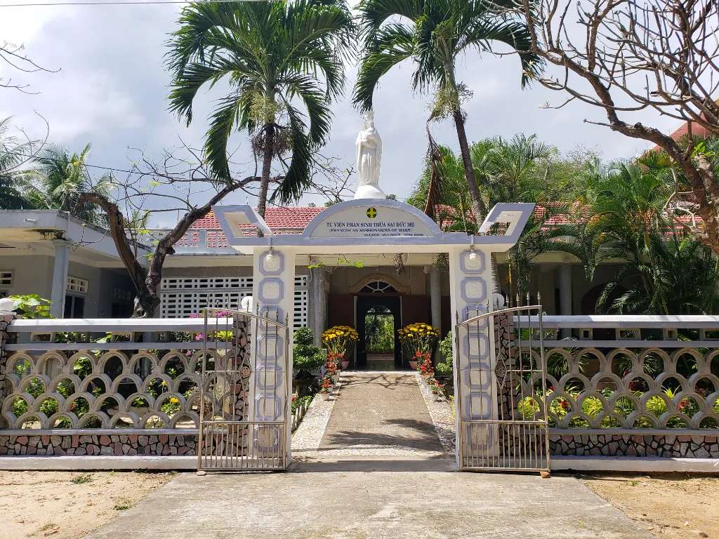 Dòng Phan Sinh Thừa Sai Ðức Mẹ tại Quy Hoà