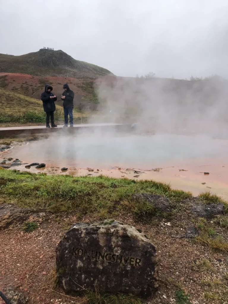 Một hố khác - Golden circle Iceland.