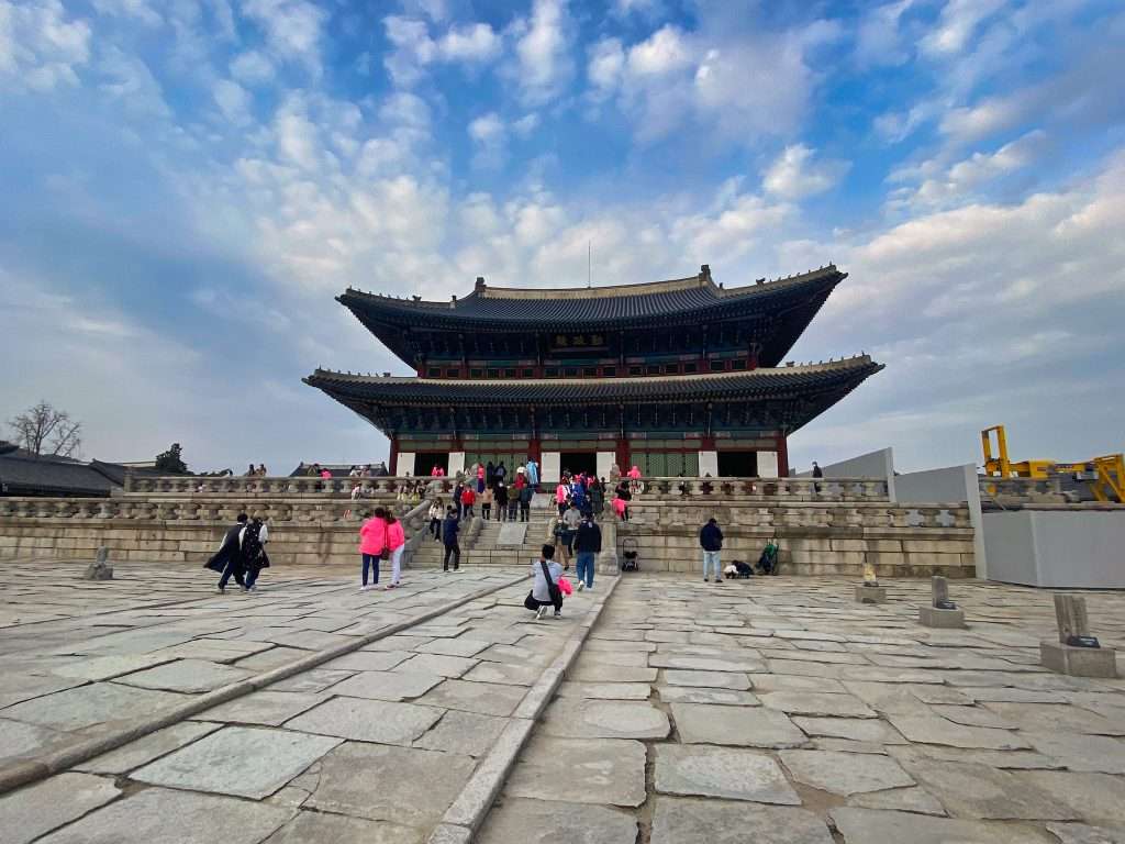 Cung điện hoàng gia Gyeongbok