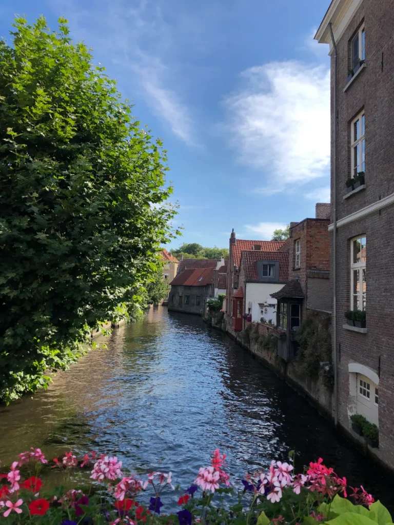 Và nên thơ - du lịch Bruges