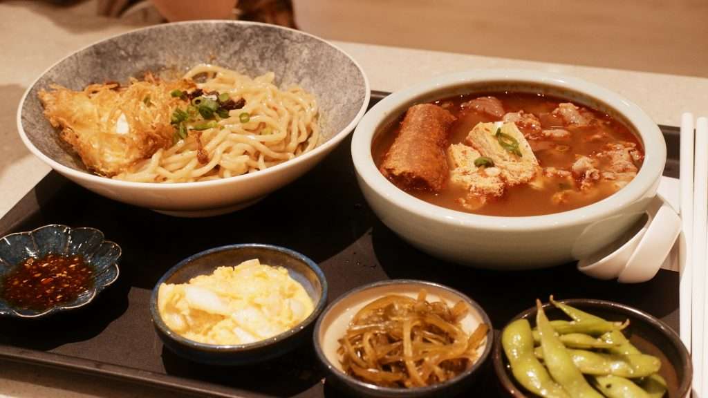 Đồ ăn ở Food Court trong Taipei 101 khá ngon và đa dạng