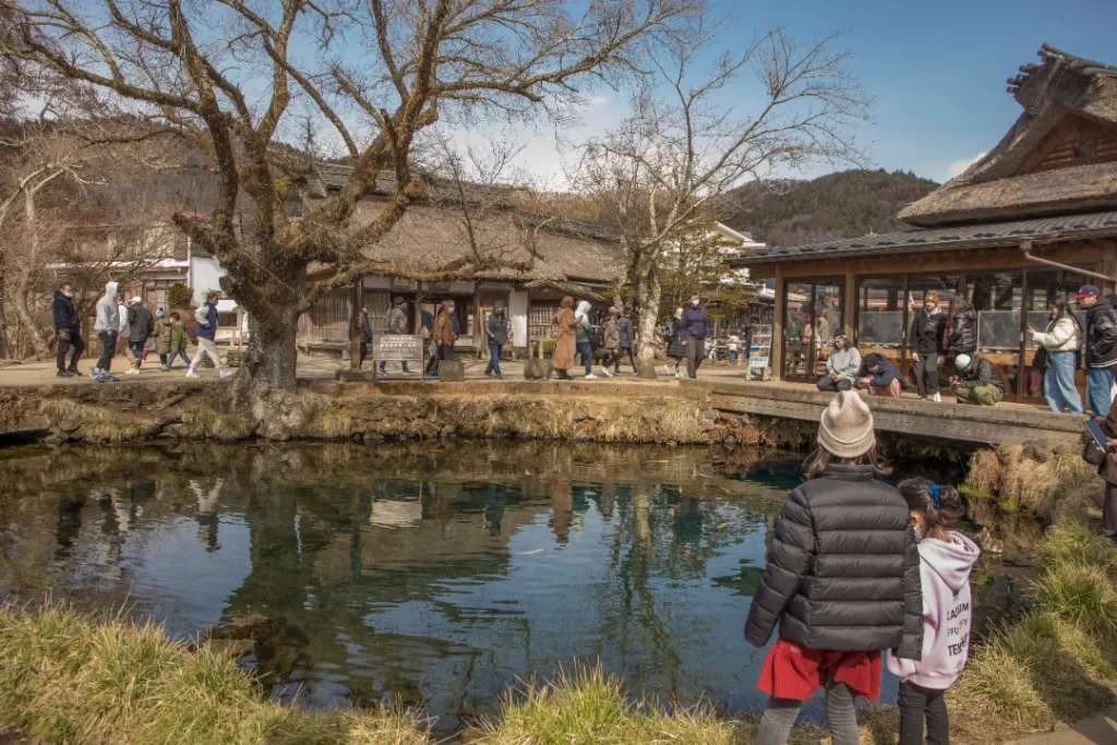 du lịch làng cổ Oshino Hakkai