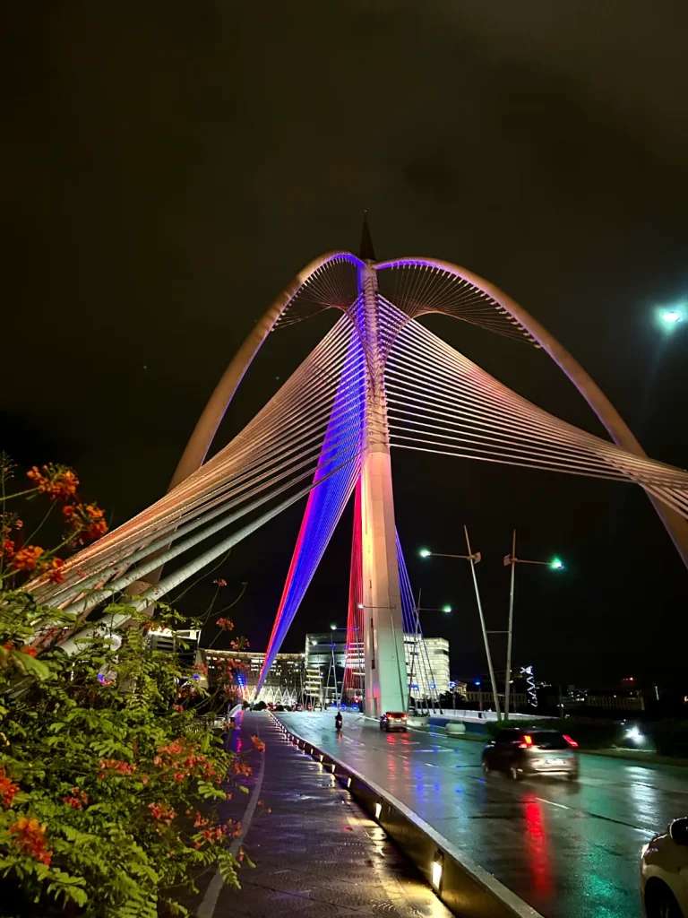 Seri Wawasan Bridge vào buổi tối - Du lịch Putrajaya