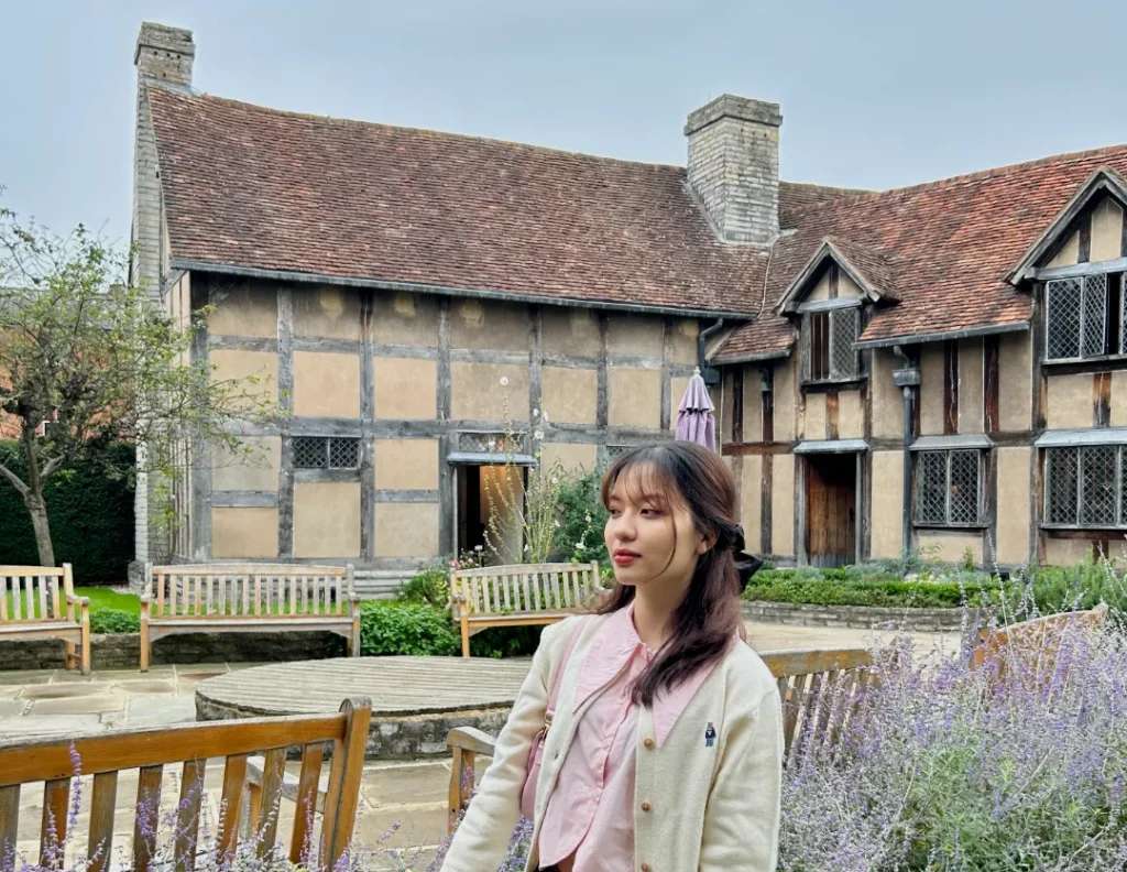 Khu vườn phía sau căn nhà Shakespeare's Birthplace 